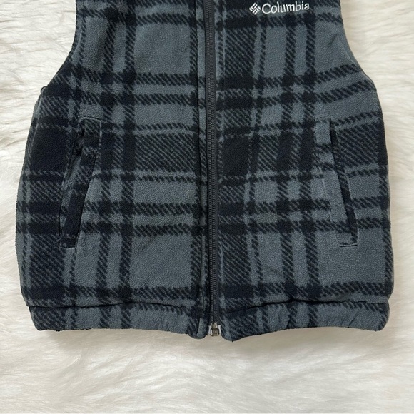 Columbia Boys Toddler Size 4/5 Reversible Winter Puffer Vest - Picture 8 of 13